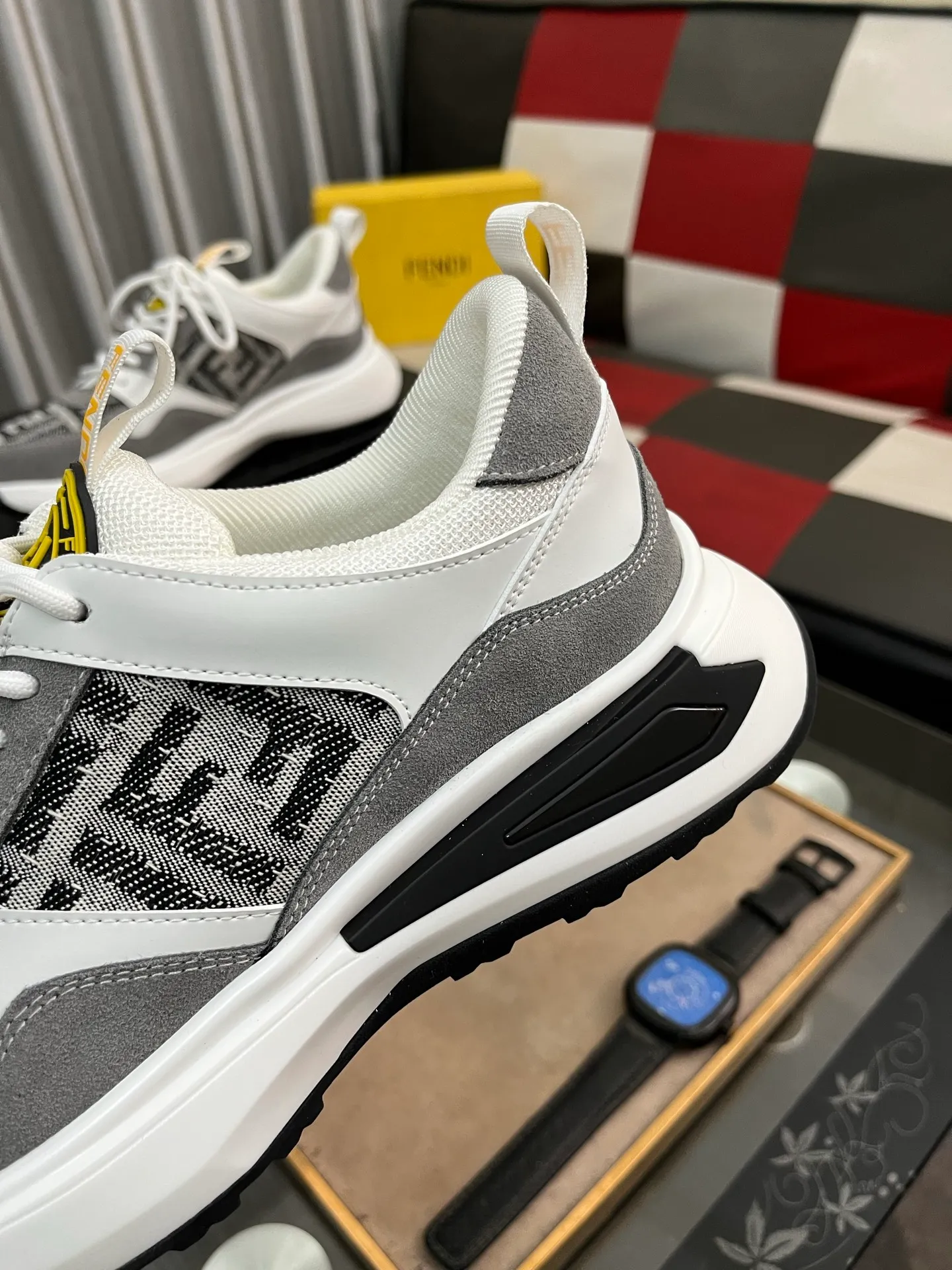 Men's shoes 💰458⌚️⌚️FENDI "FENDI" Regular size: 38-44 (casual shoes) Product materials: Selected cowhide upper, soft sheepskin lining; original outsole. 6️⃣colors available
